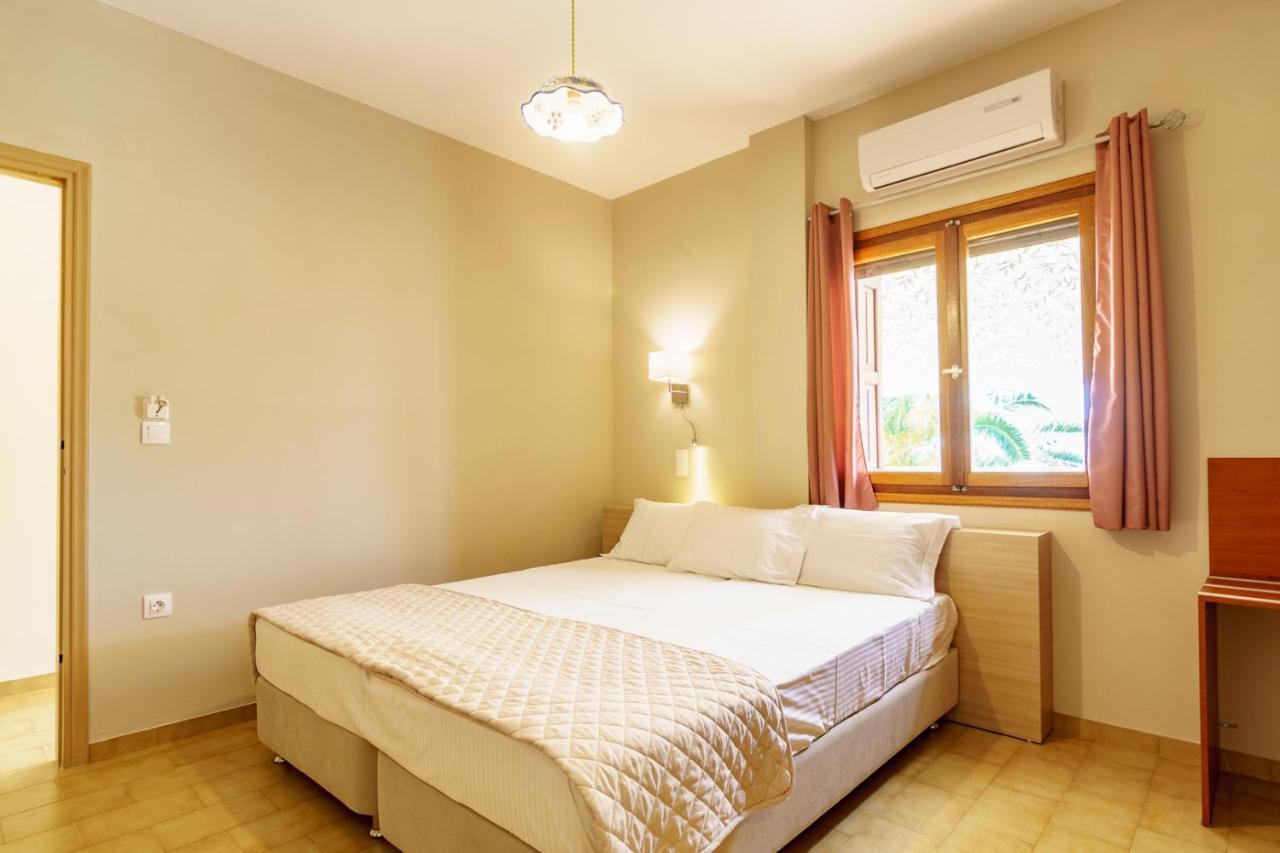 Irini Studios Skyros Exterior photo